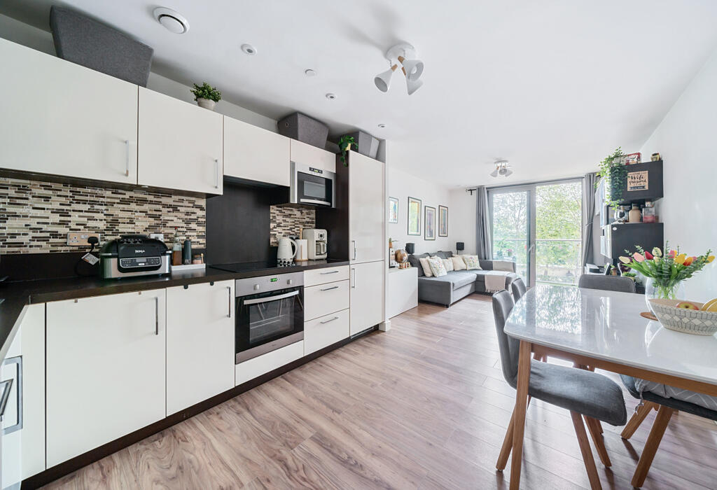 Main image of property: Torres Vista, London, SE13 7FT