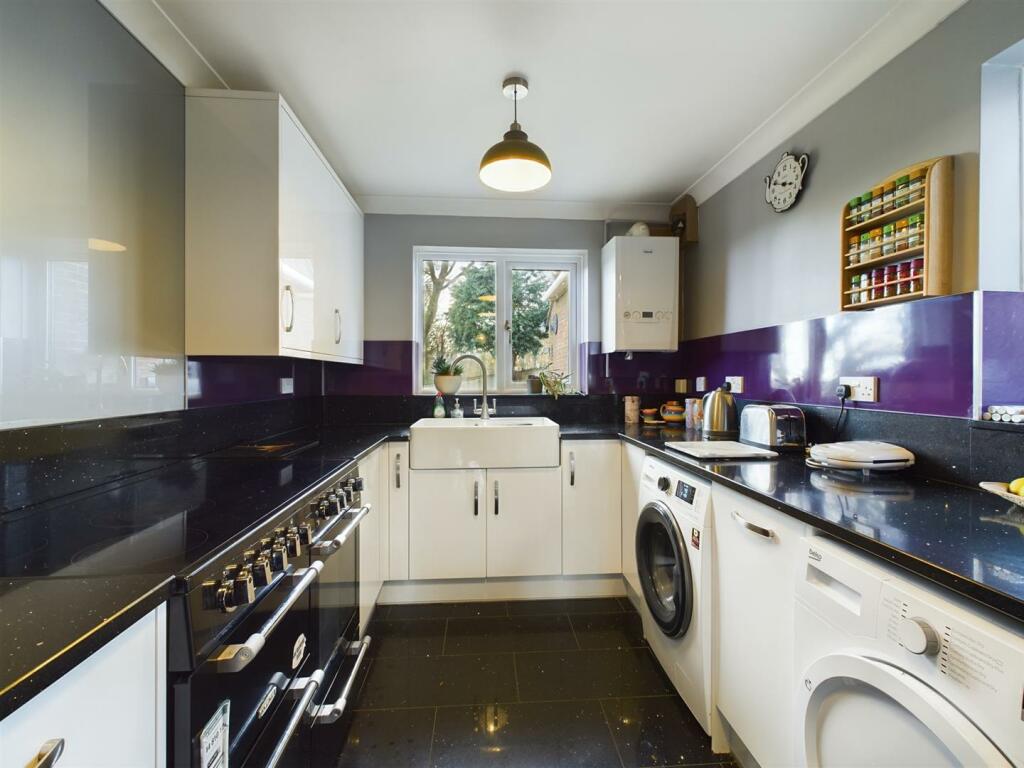 Additional property image - Willetts Drive, Halesowen, West Midlands