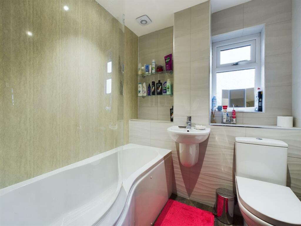 Additional property image - Willetts Drive, Halesowen, West Midlands