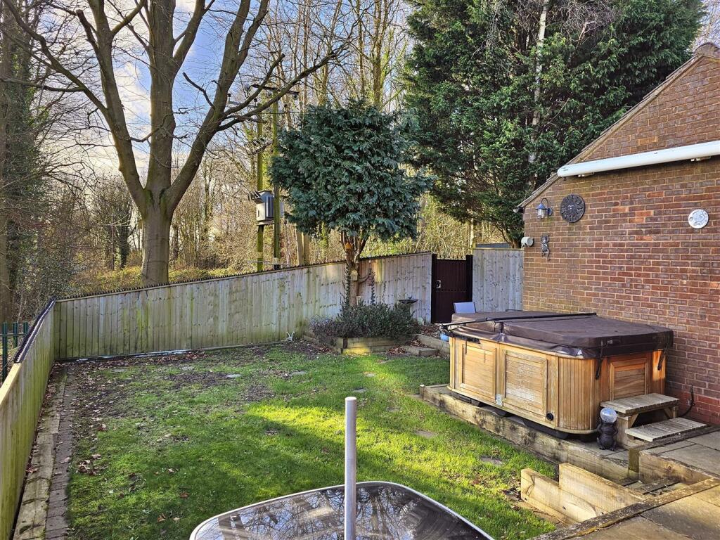 Additional property image - Willetts Drive, Halesowen, West Midlands