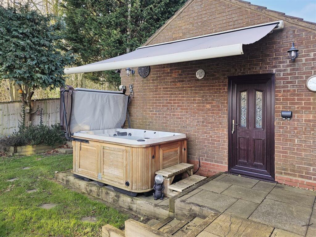 Additional property image - Willetts Drive, Halesowen, West Midlands