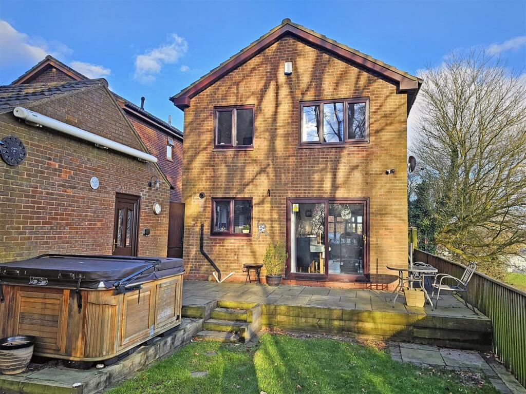 Additional property image - Willetts Drive, Halesowen, West Midlands