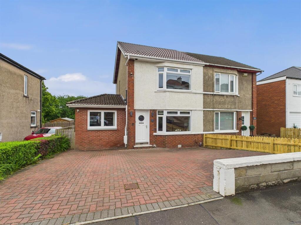 3 bedroom semi-detached house