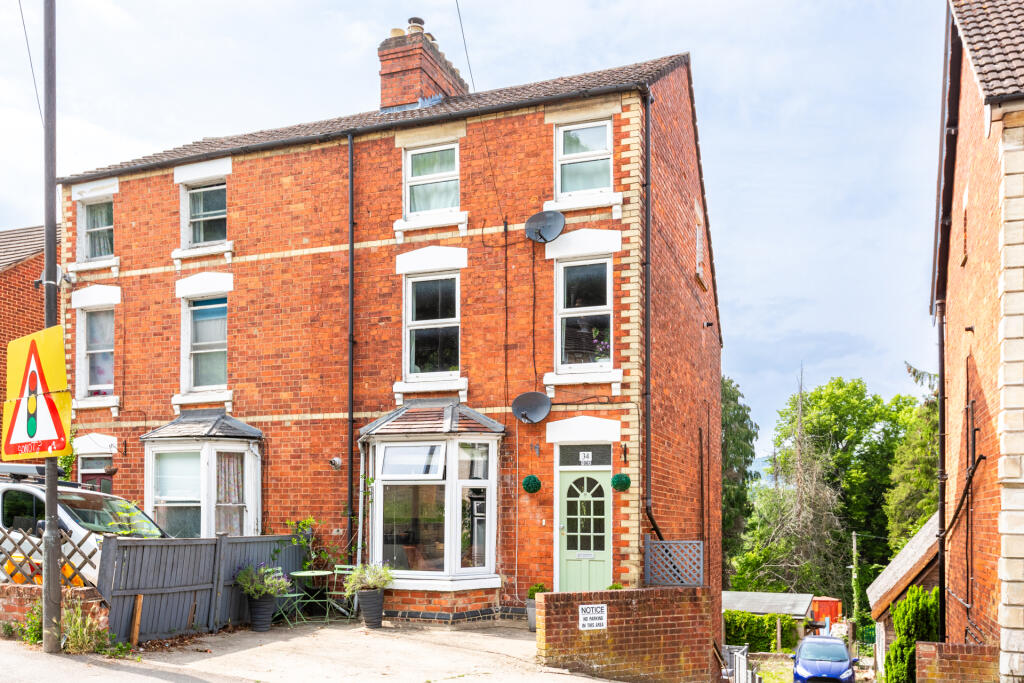 Main image of property: Bath Road, Stroud, Gloucestershire