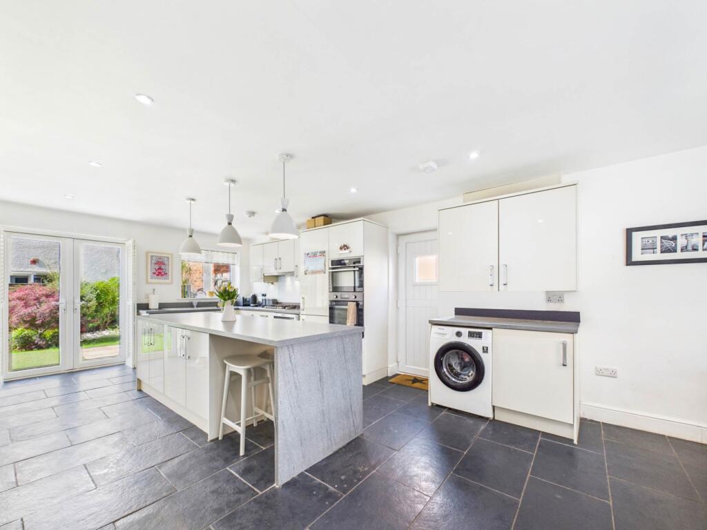 Main image of property: Cotts Field, Haddenham