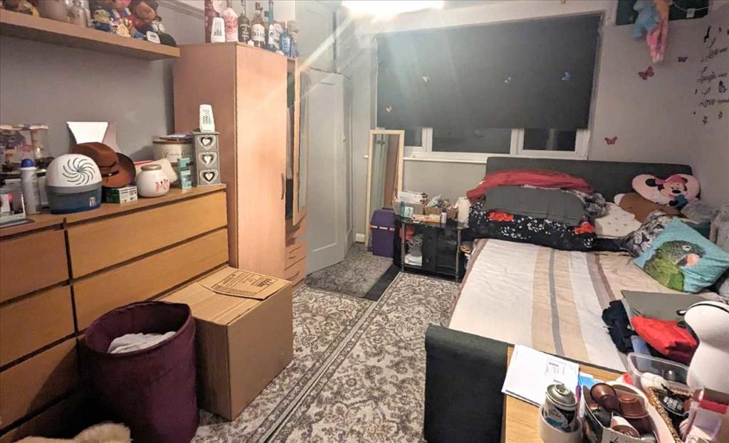 2 bedroom apartment for sale in Canons Court, Edgware, HA8