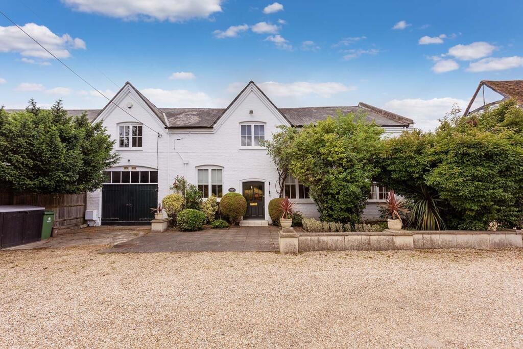 Main image of property: Amerden Lane, Taplow, SL6