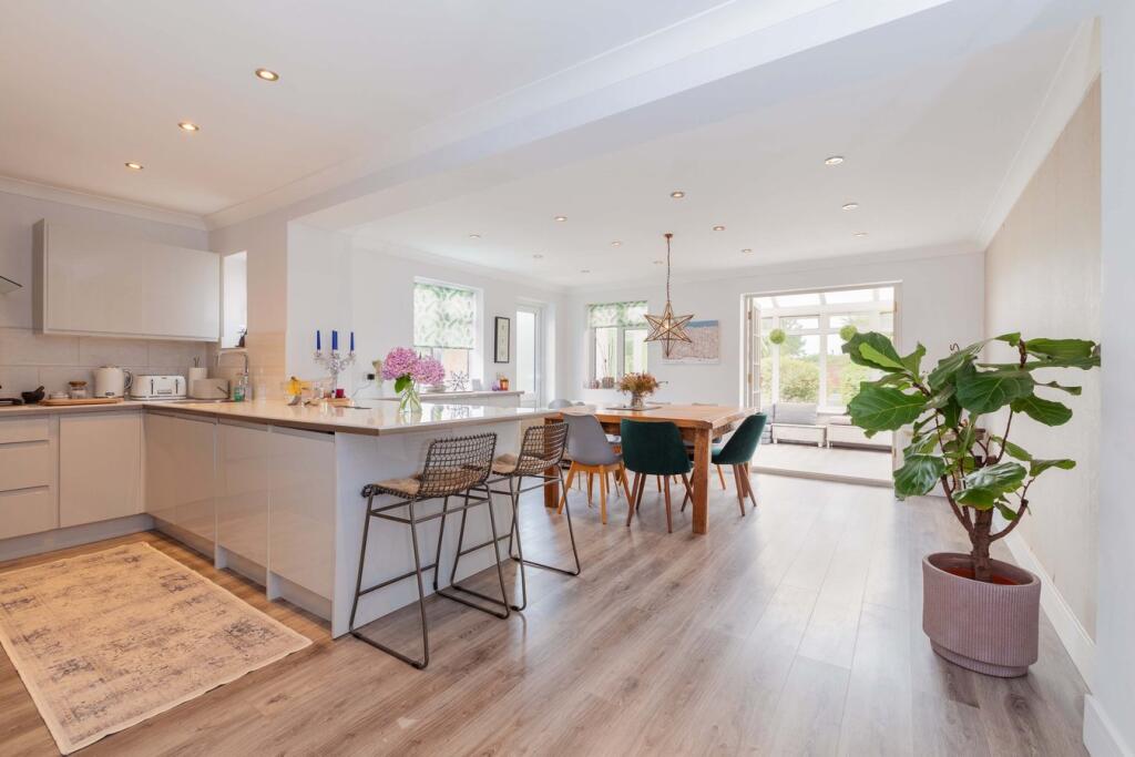 Main image of property: Colenorton Crescent, Eton Wick, Windsor, SL4
