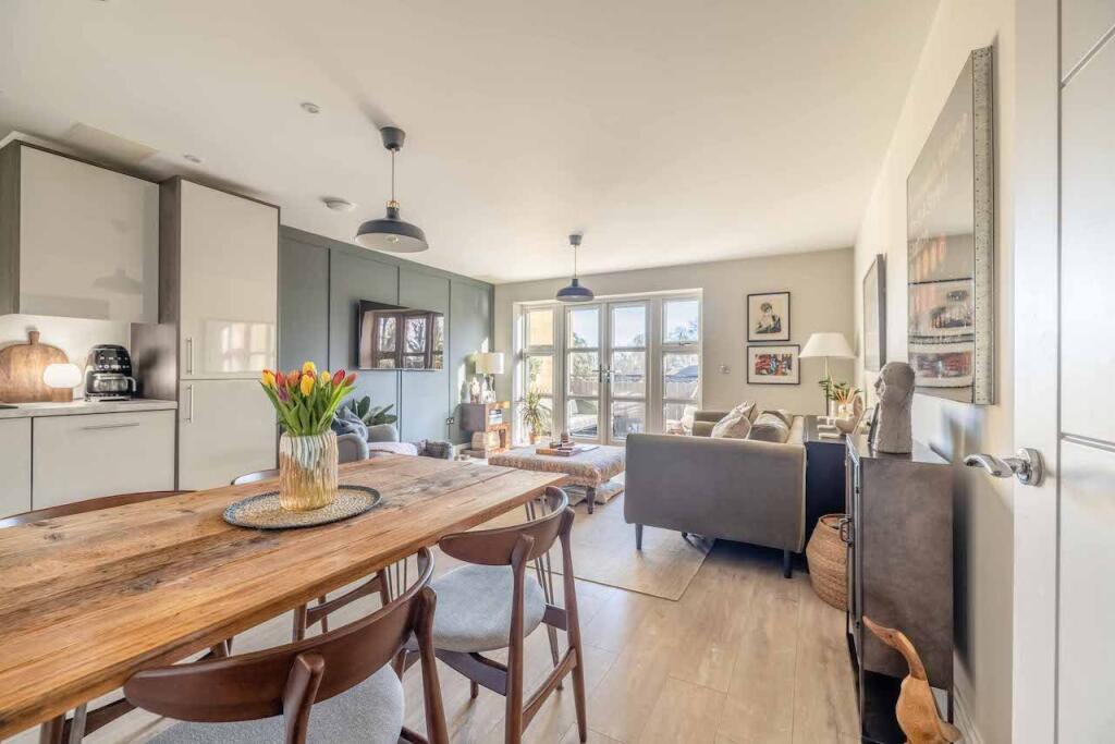 Main image of property: Amber Place, Maidenhead, SL6