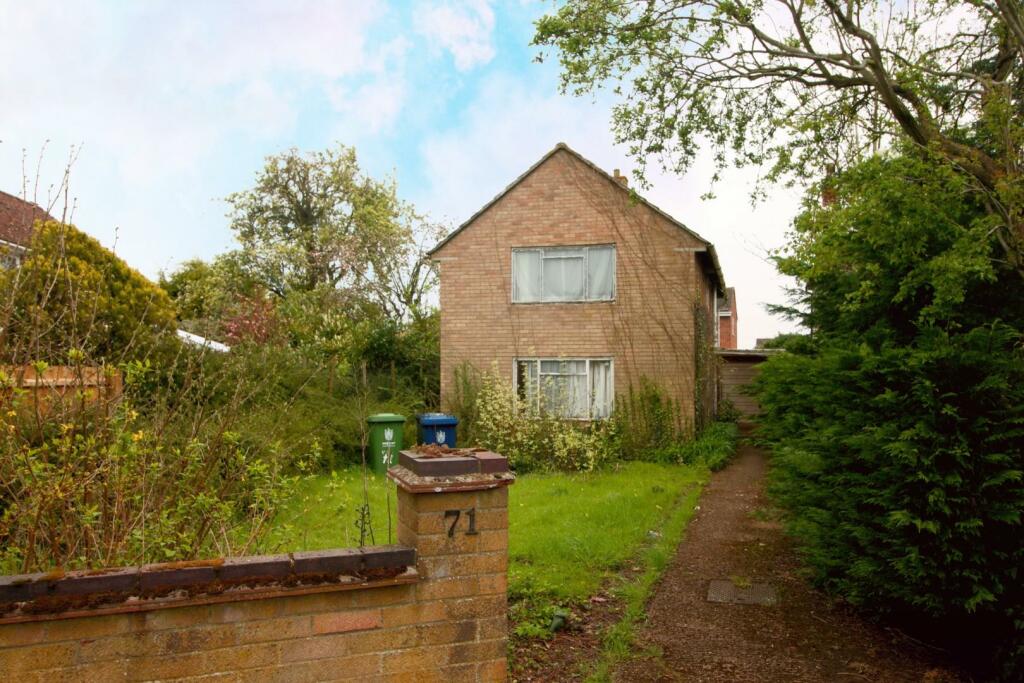 3 bedroom detached house for sale in Cambridge Road, Girton, Cambridge, CB3