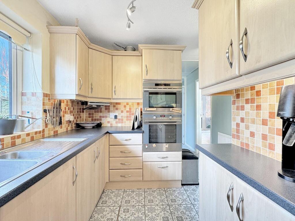 Additional property image - Youngman Avenue, Histon, Cambridge