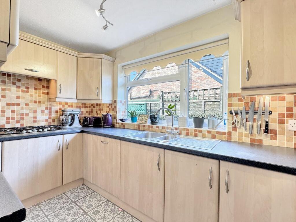 Additional property image - Youngman Avenue, Histon, Cambridge