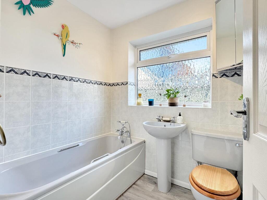 Additional property image - Youngman Avenue, Histon, Cambridge