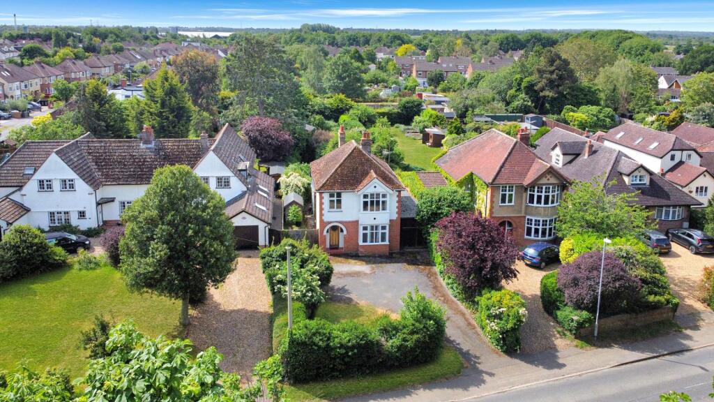 Main image of property: Park Lane, Histon, Cambridge