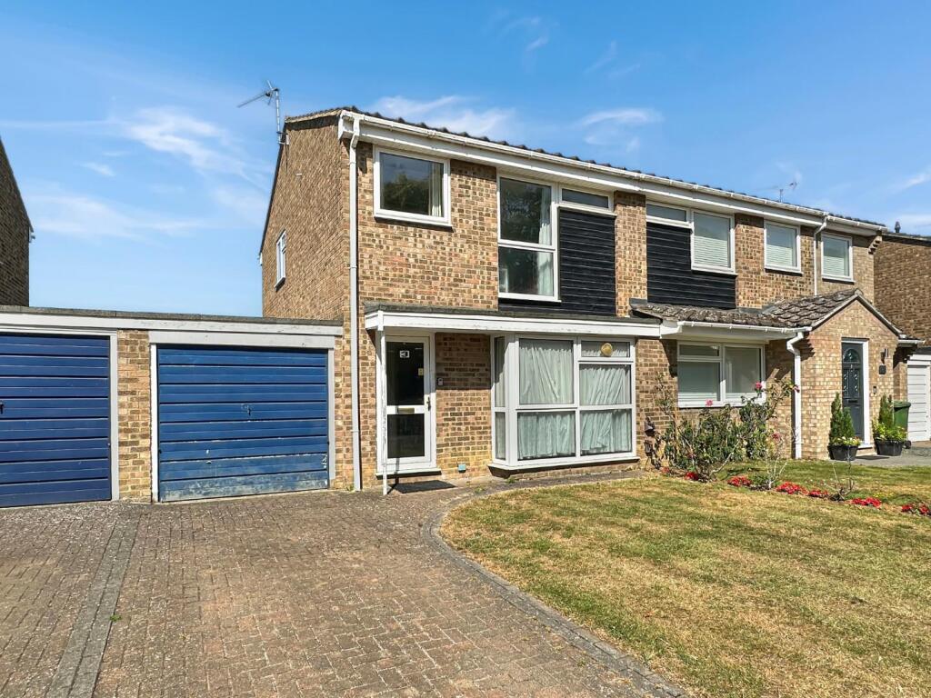 Main image of property: Narrow Close, Histon, Cambridge