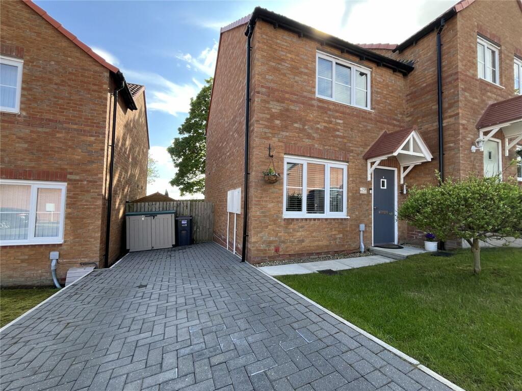 2 bedroom semidetached house for sale in Homelands Court, Helmington