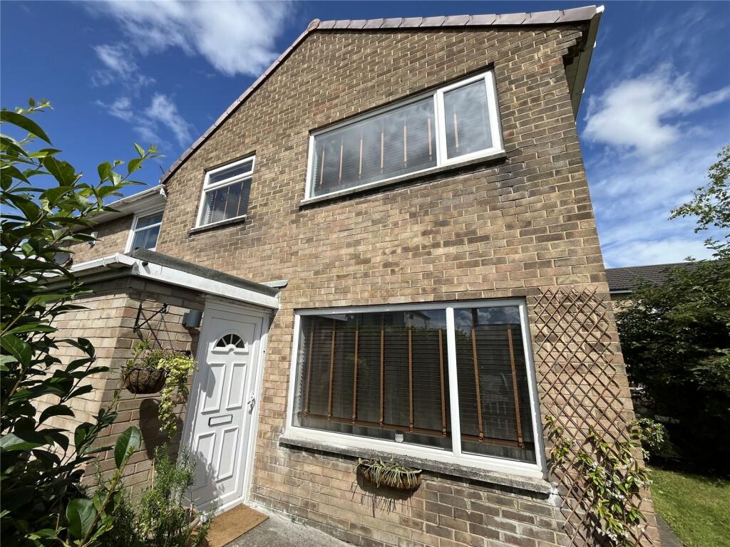 3 bedroom end of terrace house for sale in Manor Road, St Helens
