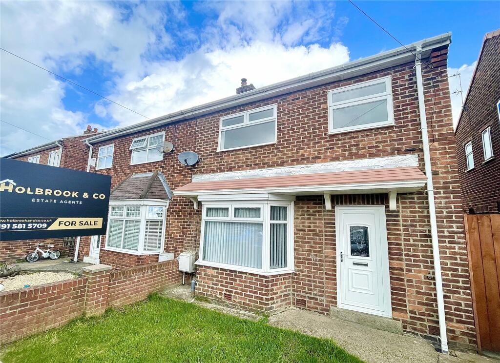 3 bedroom semidetached house for sale in Station Estate North, Murton