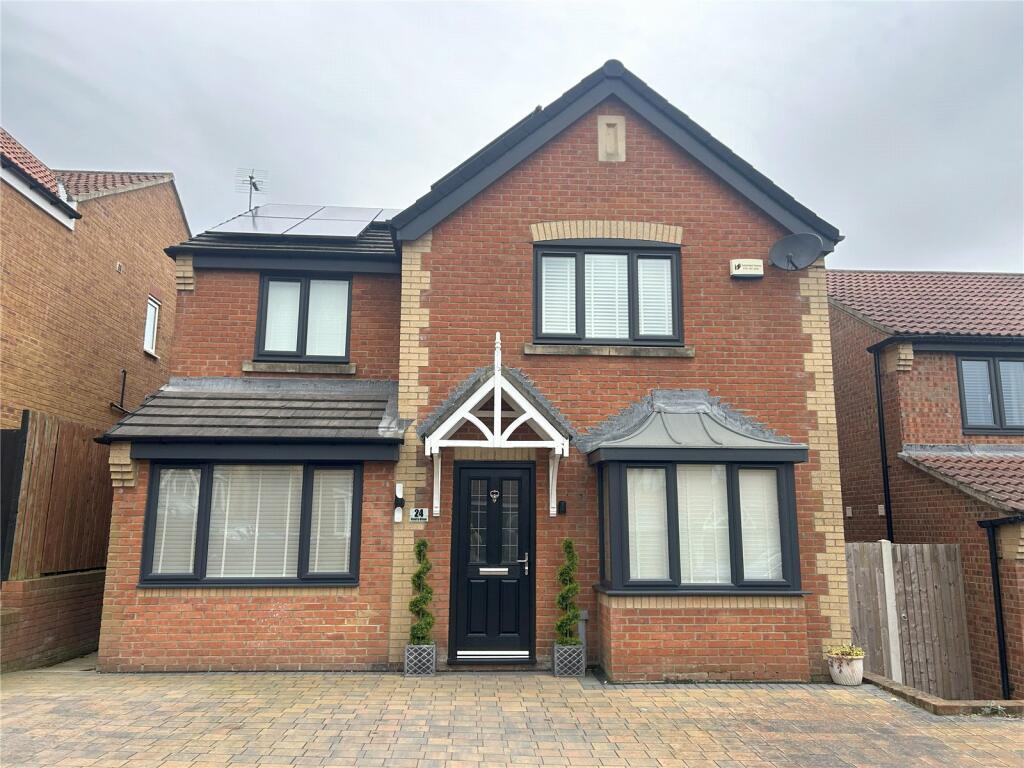 6 bedroom detached house