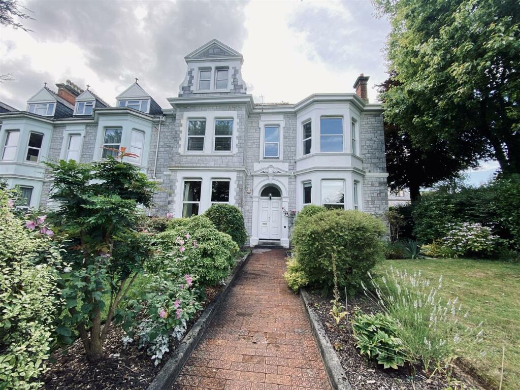 2 bedroom flat for sale in Mannamead, Plymouth, PL3