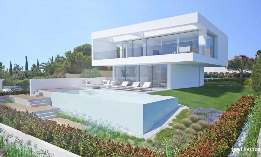 Main image of property: Algarve, Praia da Luz
