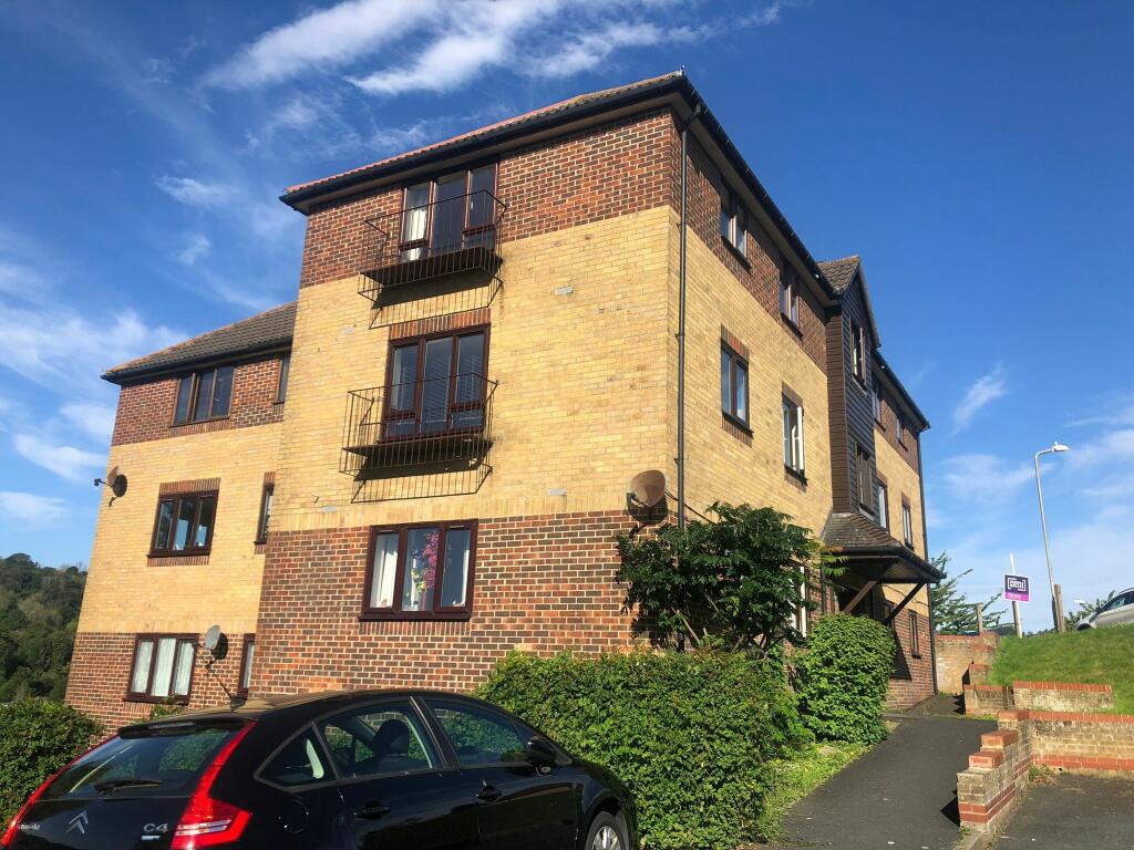 1 bedroom flat for sale in Flat , Osprey Court, Mayfield Avenue, Dover