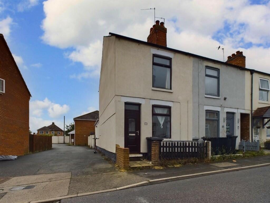 2 bedroom end of terrace house for sale in NN15 Finedon Street, Burton