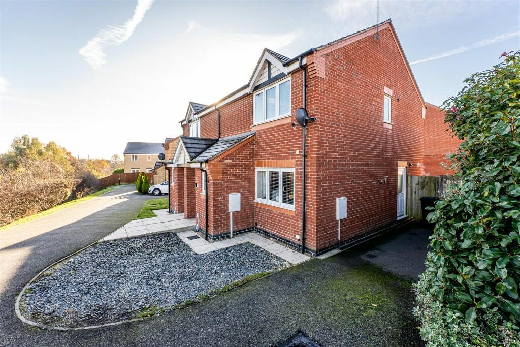 3 bedroom semidetached house for sale in NN18 Aintree Road, Oakley Vale, Corby, NN18