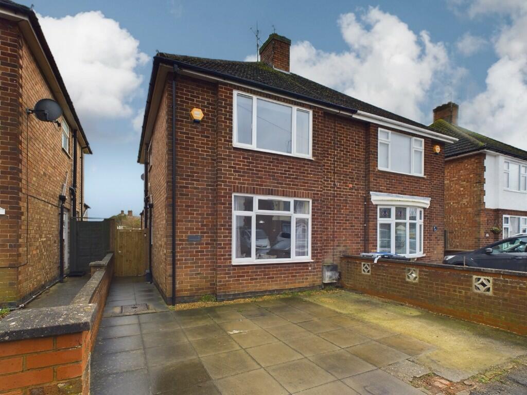 3 bedroom semidetached house for sale in NN15 Eady Road, Burton