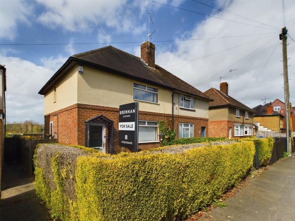 3 bedroom semidetached house for sale in NN15 St. Botolphs Road