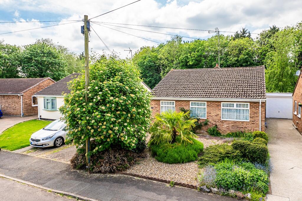 3 bedroom detached bungalow for sale in NN16 Thames Rise, Kettering, NN16