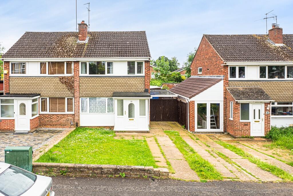 3 bedroom semidetached house for sale in NN15 Culloden Drive