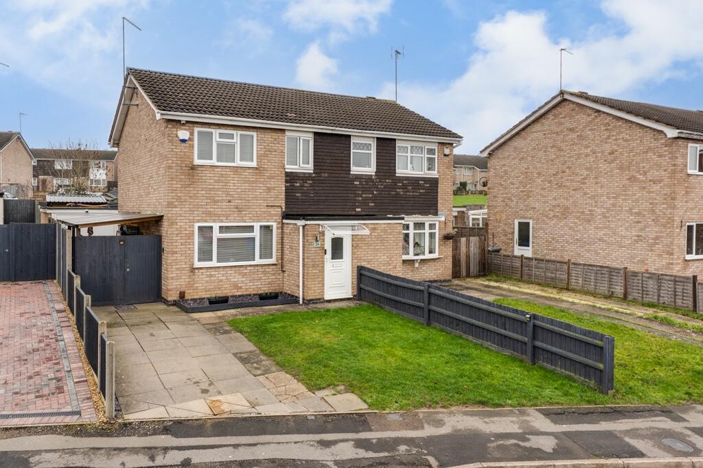 Main image of property: NN15 Gleneagles Close, Kettering