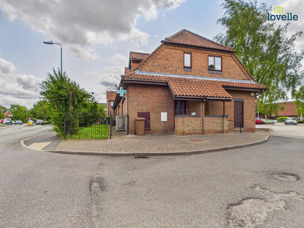 Main image of property: Cabourne Court, Lincoln