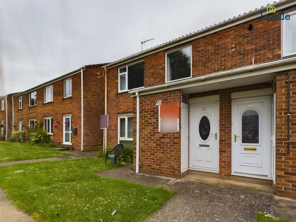 Main image of property: Hawthorn Chase, Lincoln