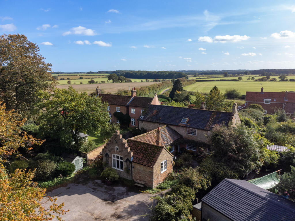 5 bedroom detached house for sale in Lynn Road, Great Bircham, Norfolk PE31