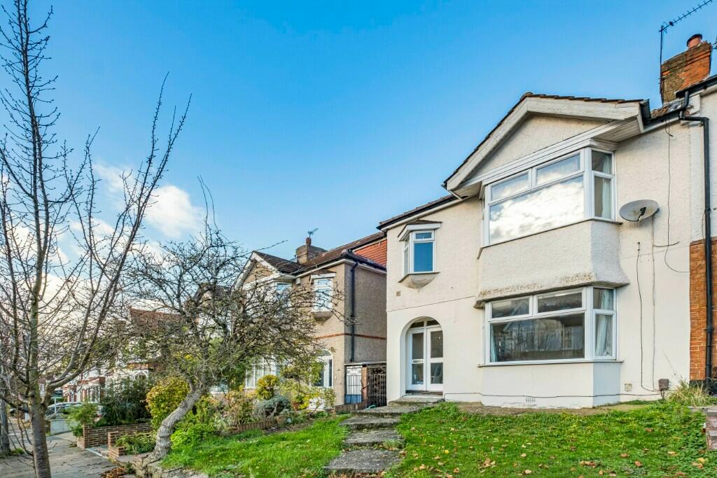 3 bedroom semidetached house for sale in Malden Hill, New Malden, London, KT3