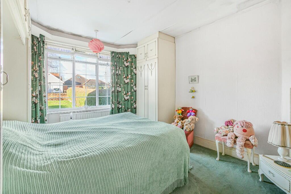 Additional property image - Stanley Avenue, St. Albans, Hertfordshire, AL2