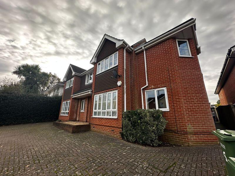 Main image of property: Botley Road, Southampton