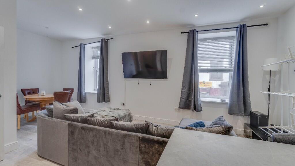 2 bedroom flat for sale in Main Street, Kilbirnie, Ayrshire, KA25