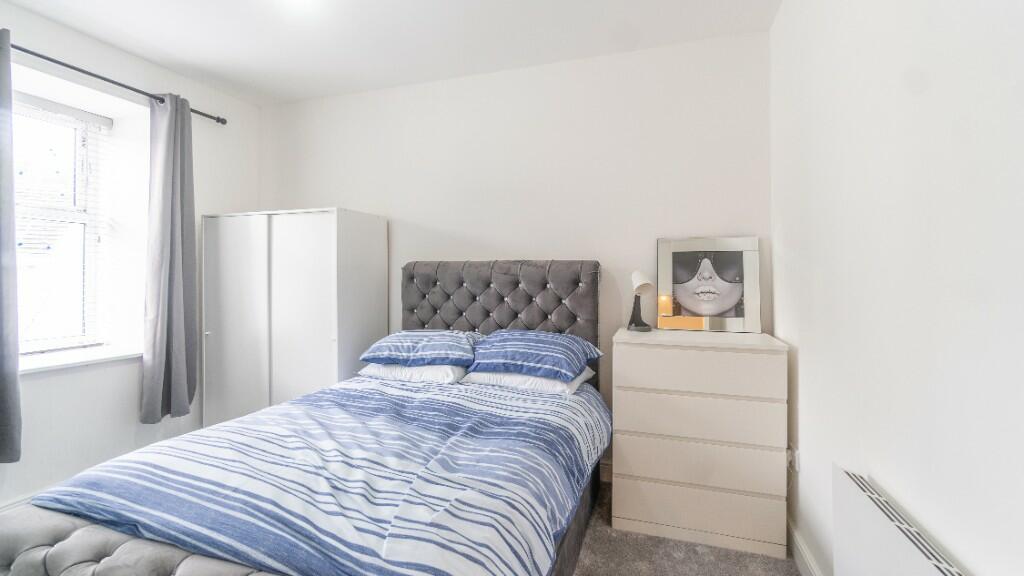 2 bedroom flat for sale in Main Street, Kilbirnie, Ayrshire, KA25