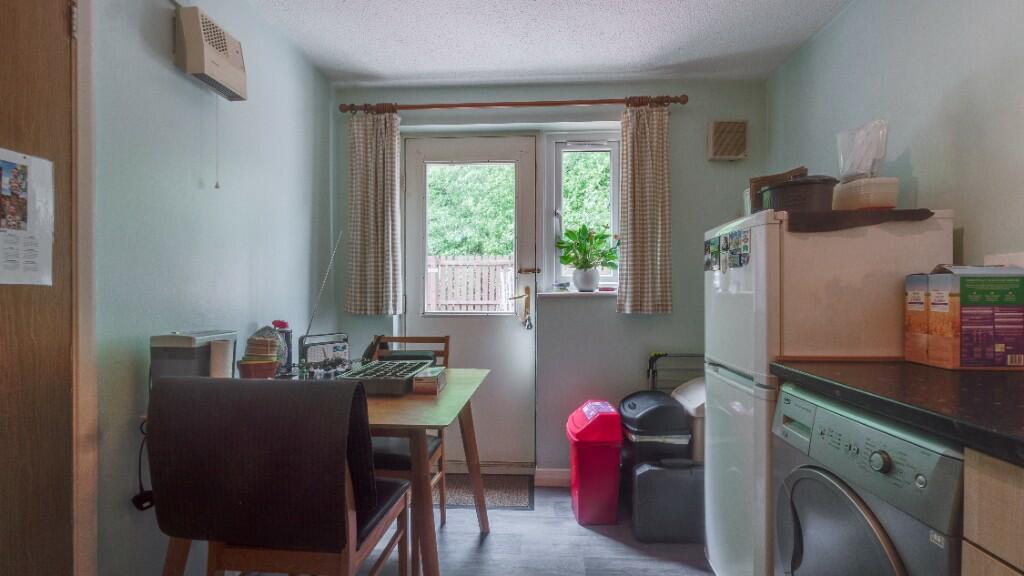 2 bedroom flat for sale in Dennyholm Wynd, Kilbirnie, Ayrshire, KA25