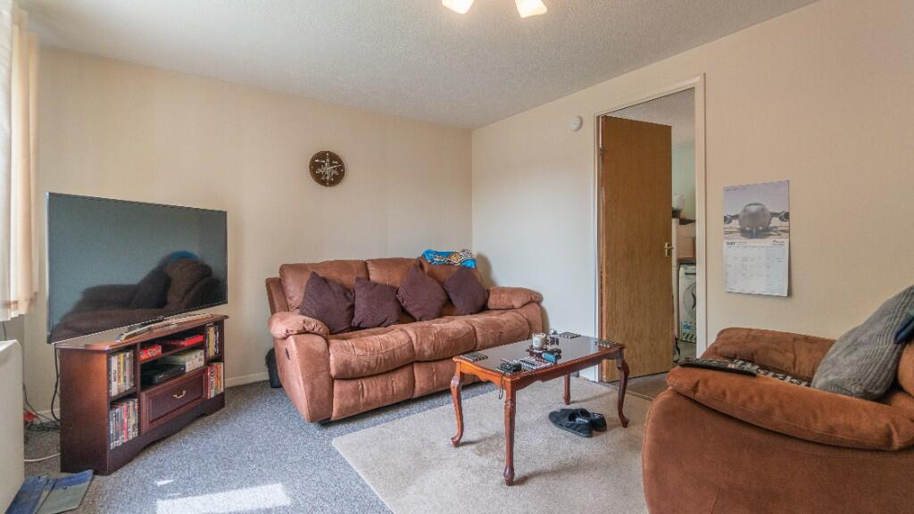 2 bedroom flat for sale in Dennyholm Wynd, Kilbirnie, Ayrshire, KA25