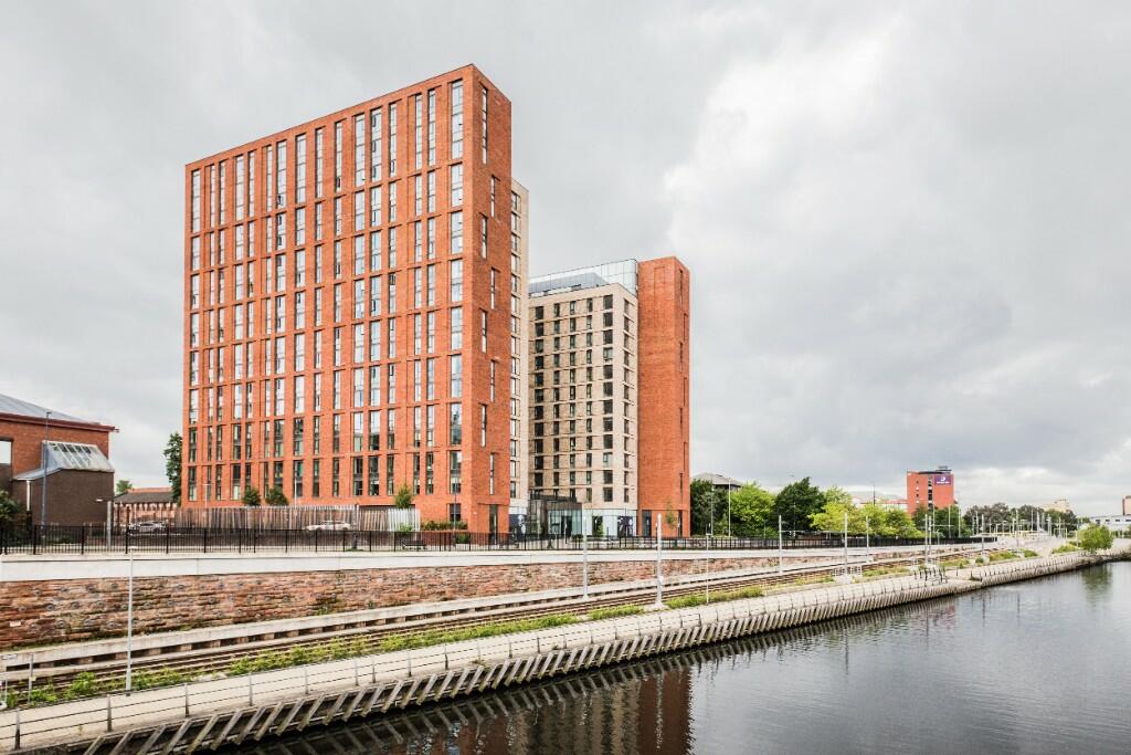 3 bedroom flat for sale in Trafford Park, Manchester, Greater