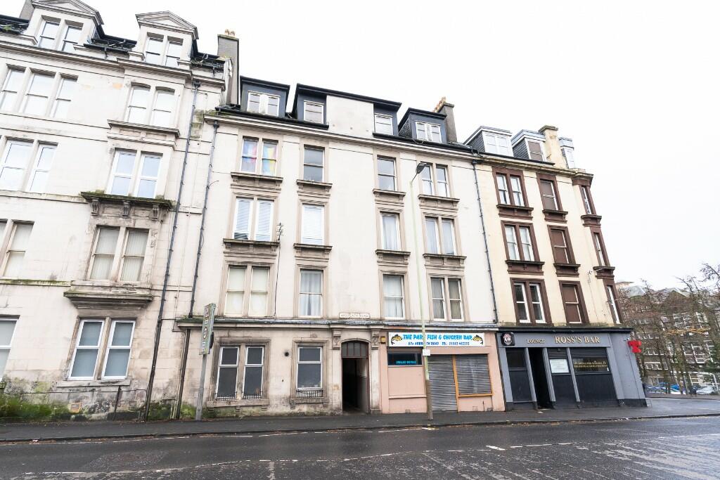2 bedroom flat for sale in Arbroath Road, Dundee, DD4