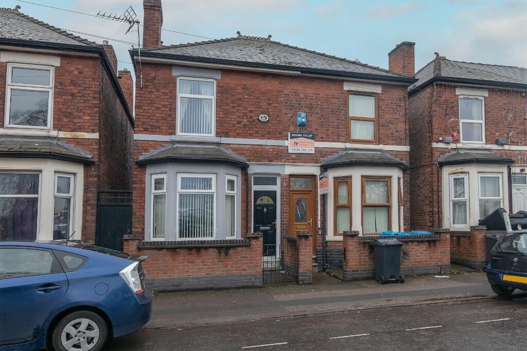 4 bedroom semi-detached house for sale in Osmaston Road, Derby, DE24