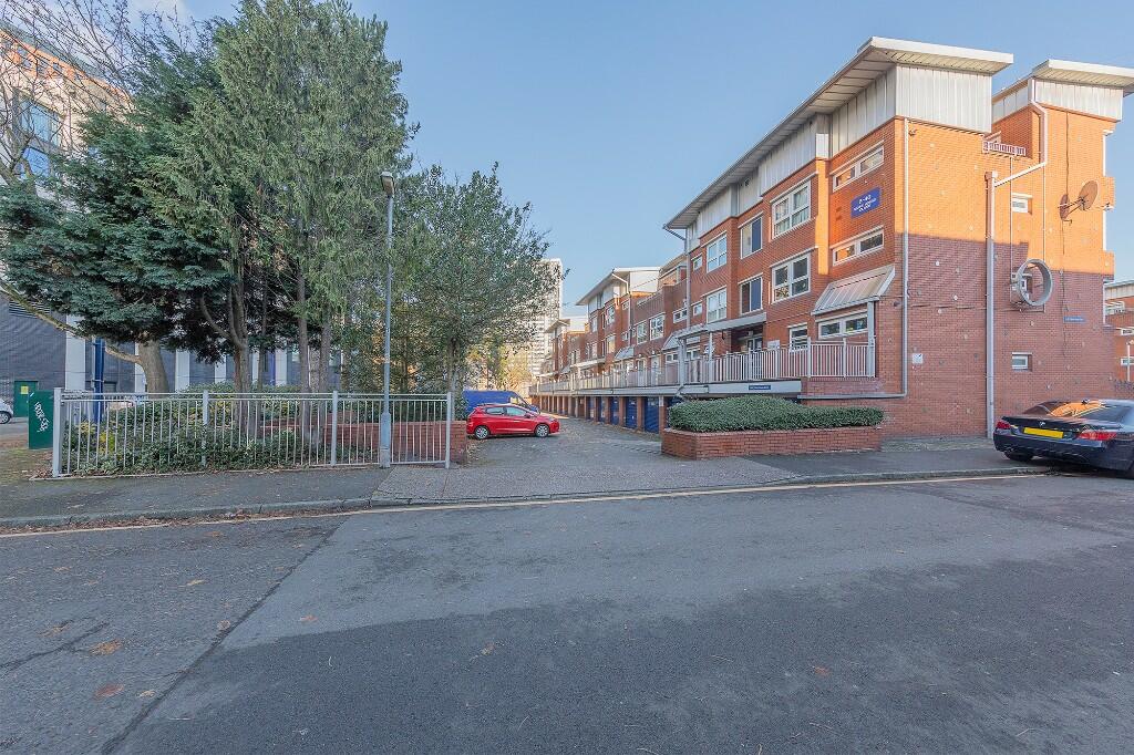Additional property image - Moss House Close, Birmingham, B15