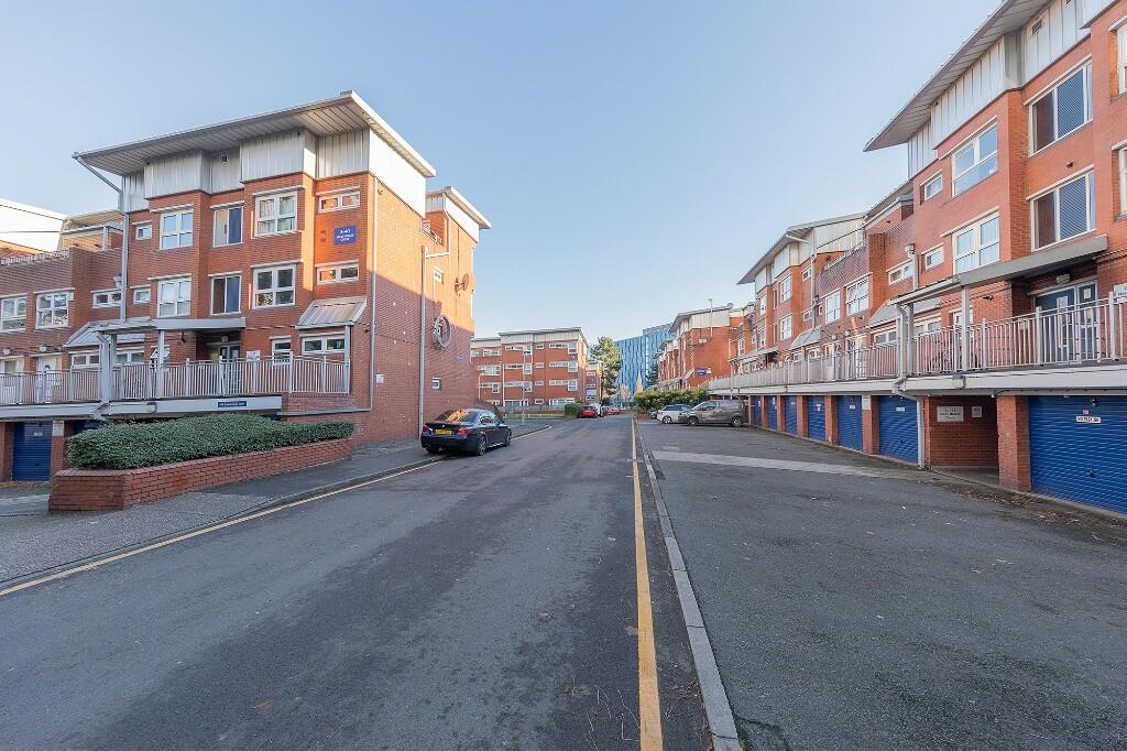 Additional property image - Moss House Close, Birmingham, B15