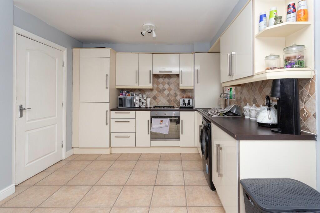 Additional property image - Keepers End, Bingley, BD16