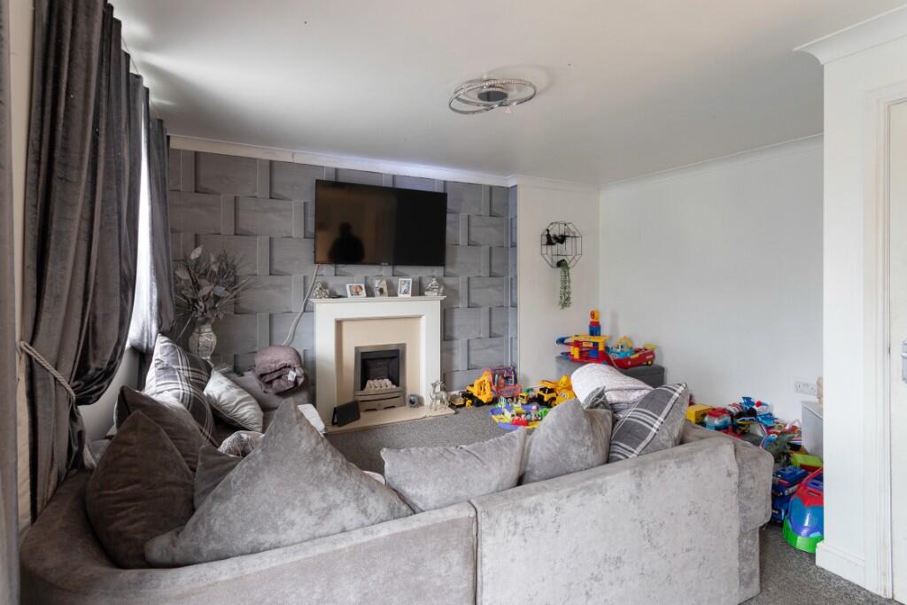 Additional property image - Keepers End, Bingley, BD16